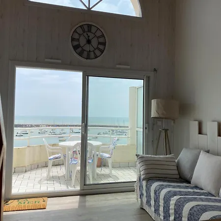 Renove Avec Balcon Et Parking Prive A - Fr-1-336-143 Appartamento *