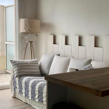 Renove Avec Balcon Et Parking Prive A - Fr-1-336-143 Appartamento *